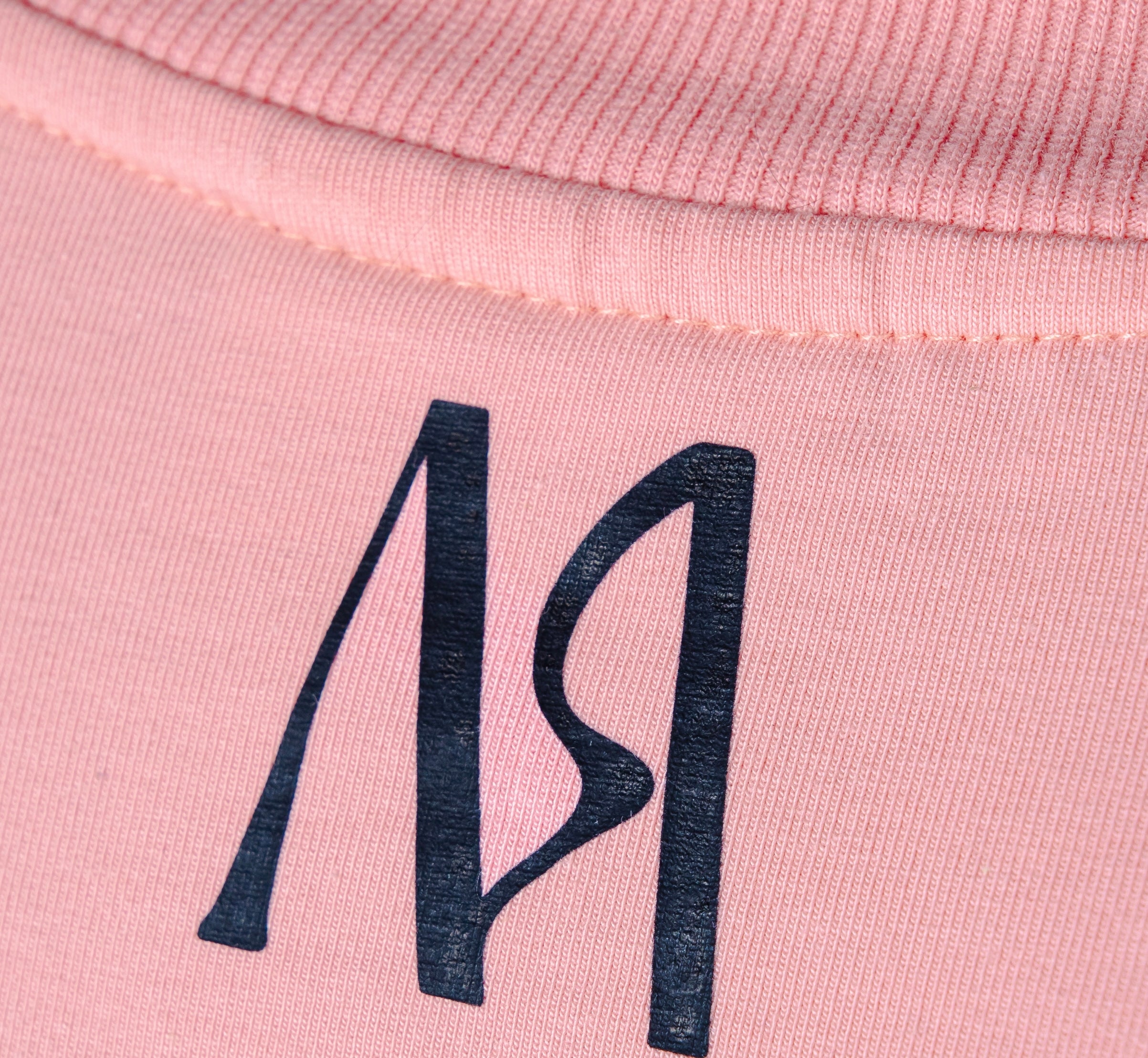 THE GENTLEMAN TEE – PINK