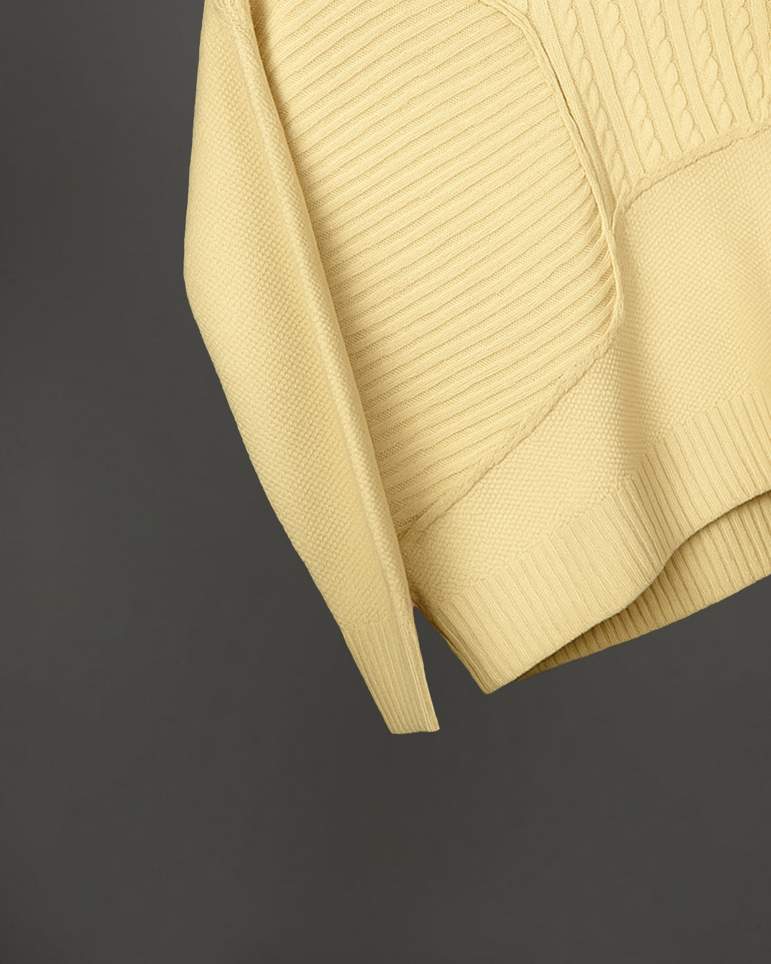 THE STATEMENT SWEATEE - OFF WHITE